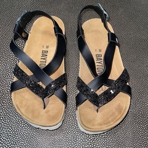 Gilt Bayton Ynes Sandals